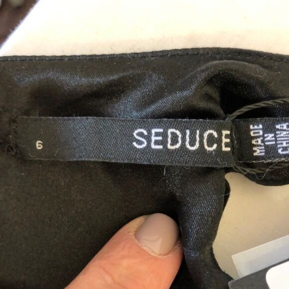 Seduce Black Shift Dress Backless Metallic Keyhole Sexy Designer NWT Size 6 - Picture 7 of 12